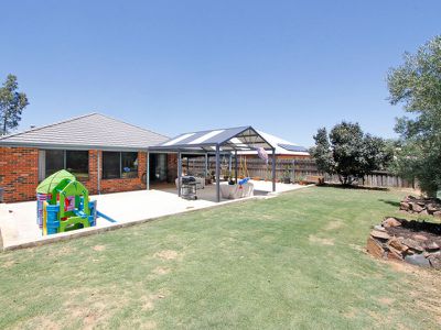 86 Pinegrove Drive, Ellenbrook