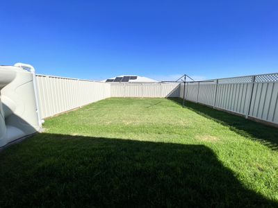 18B Lesmurdie Prade, Dubbo