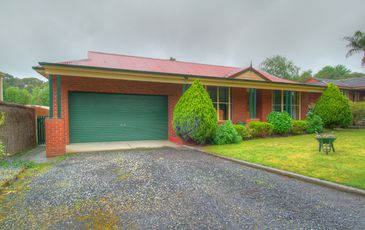 12 Paul Grove, Beaconsfield Upper