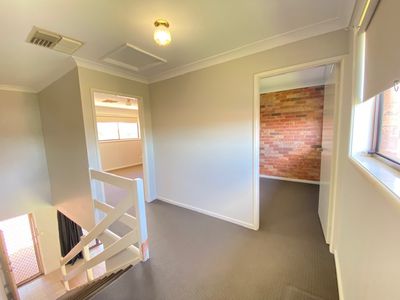 2 / 7 Forrest Crescent, Dubbo