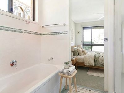 2 Barnard St, Carindale