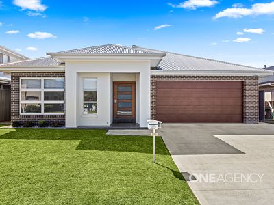 25 Honeybee Crescent, Calderwood