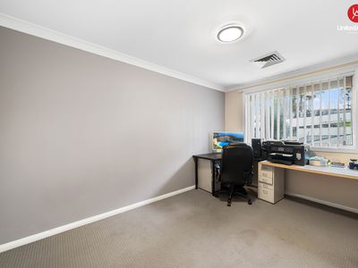 12 Earl Place, Cecil Hills