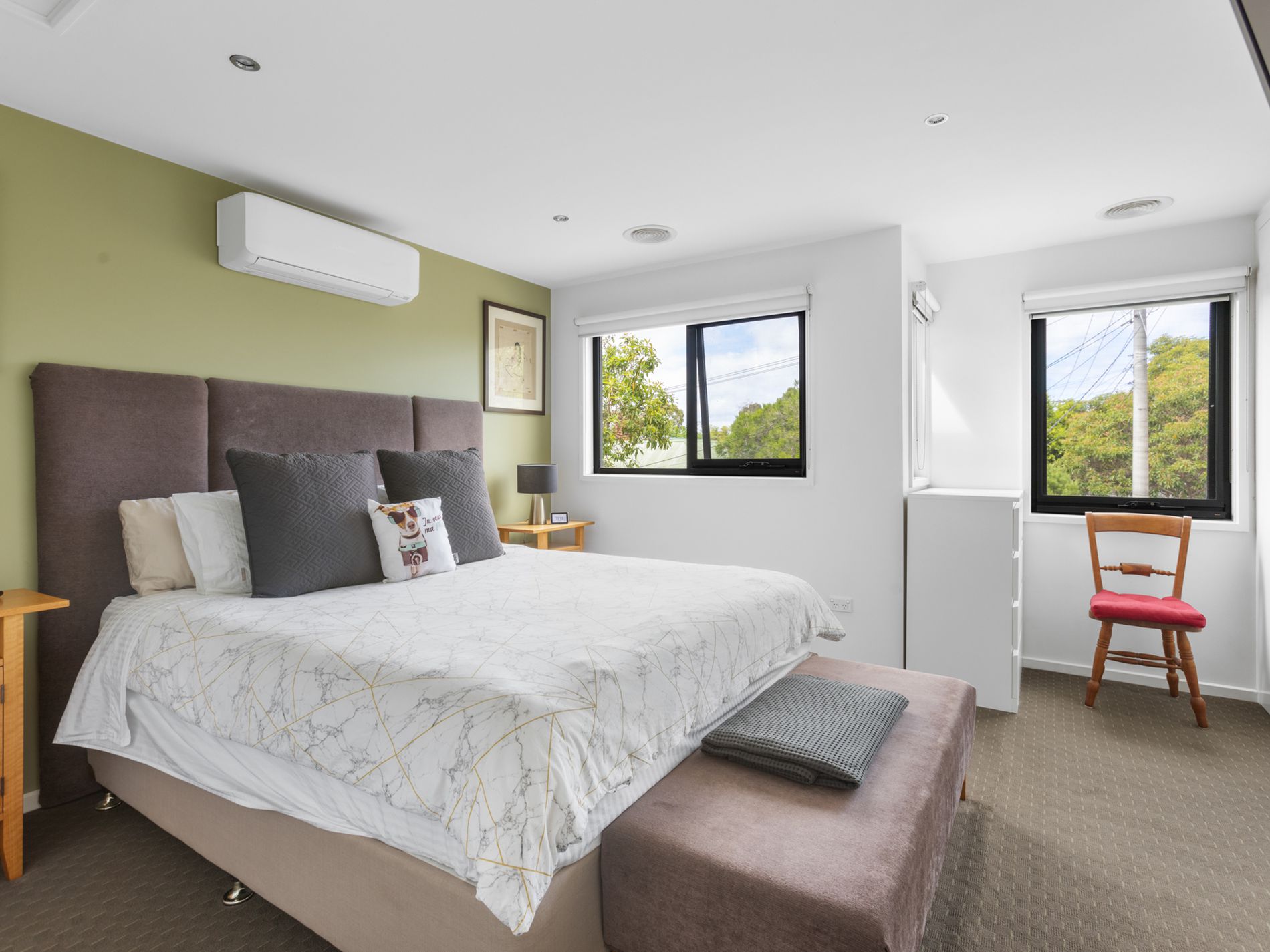 2 / 14A Pole Street, Seddon