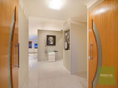 13 Waterlily Circuit, Douglas