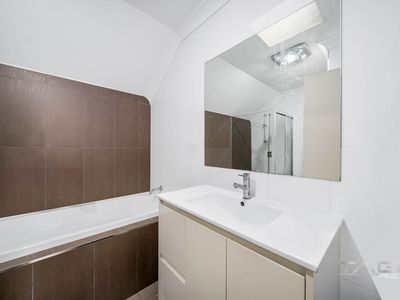 4 / 48 Canberra Street, Oxley Park