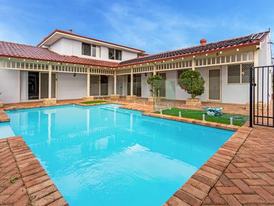 7 Clubb Court, Winthrop