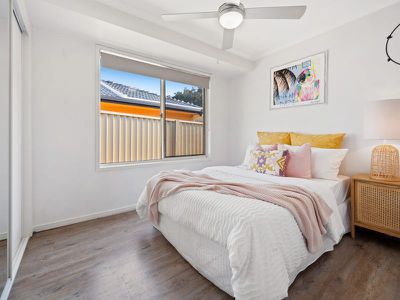 22 Cootharaba Drive, Helensvale