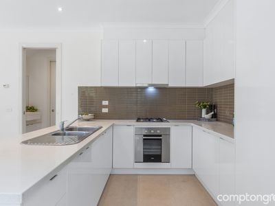 4 / 8 Waratah Street, West Footscray