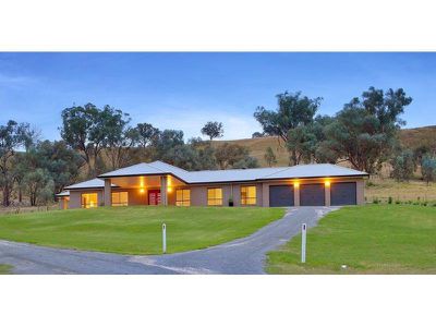 21 LAMBOURN DRIVE, Wodonga