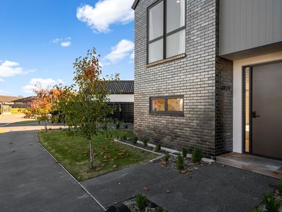 17 Eminence Drive, Northwood