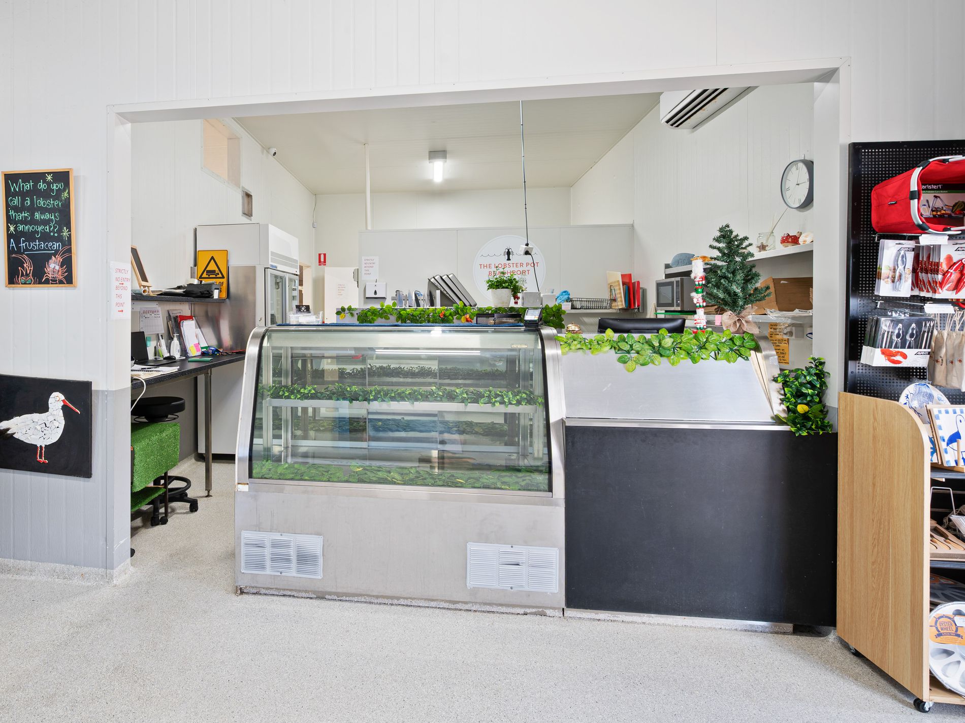 3 & 3A Beach Road, Beachport