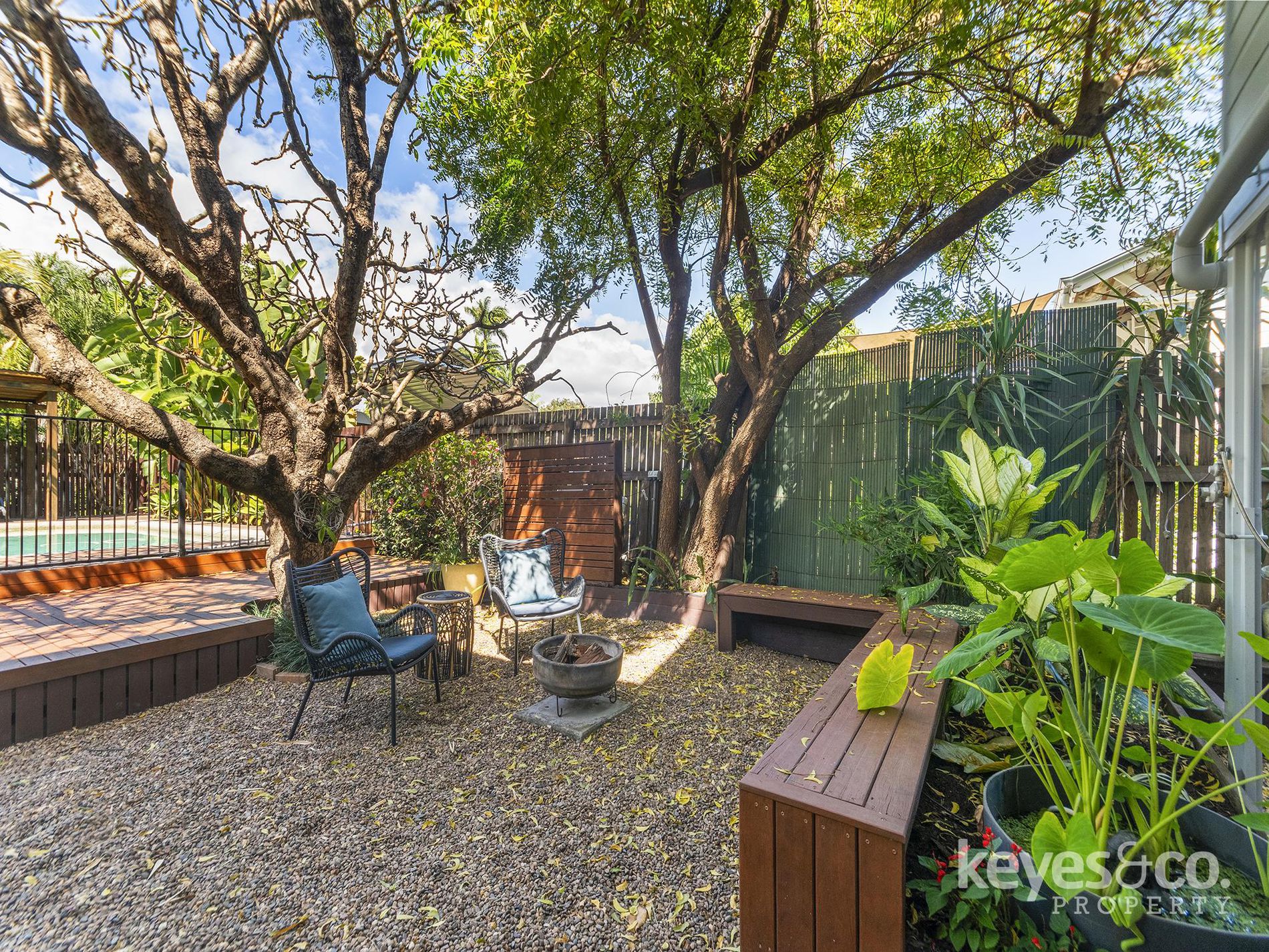 28 Townsend Street, Mysterton