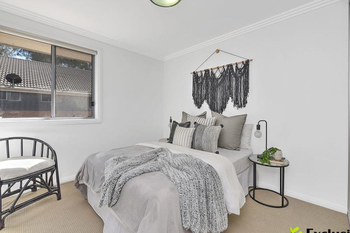 10 / 100 Kenyons Road, Merrylands