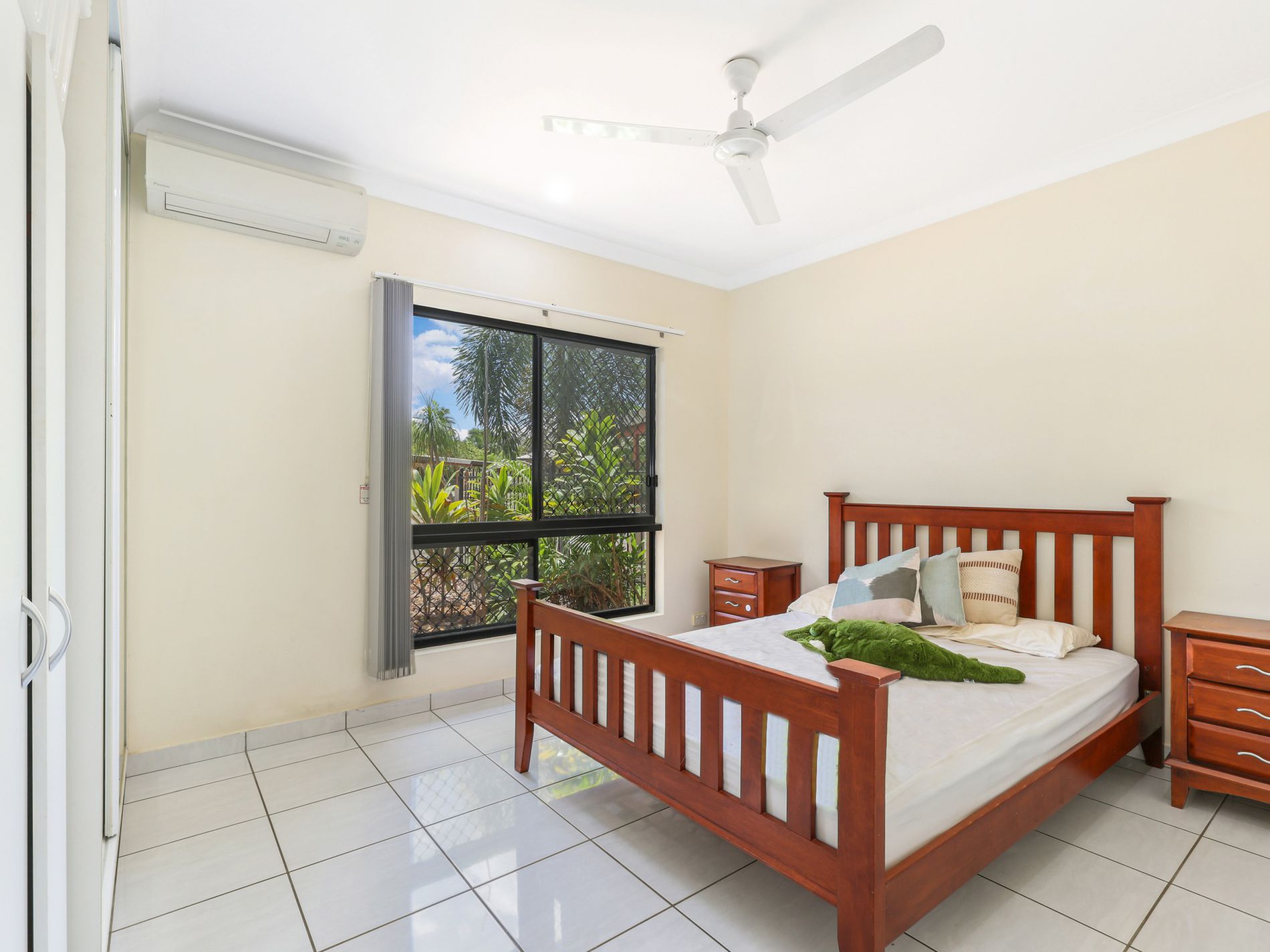 8 / 11 Sonder Crescent, Bakewell