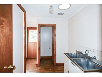 28 Dooen Road, Horsham