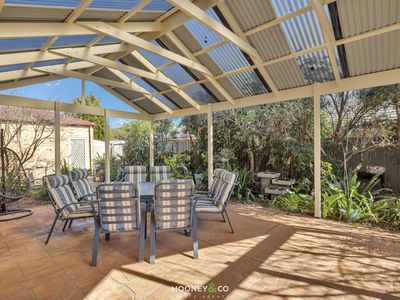 16 Huntingdale Close, Cranbourne