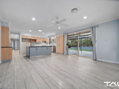 12 Sir John Jamison Circuit, Glenmore Park