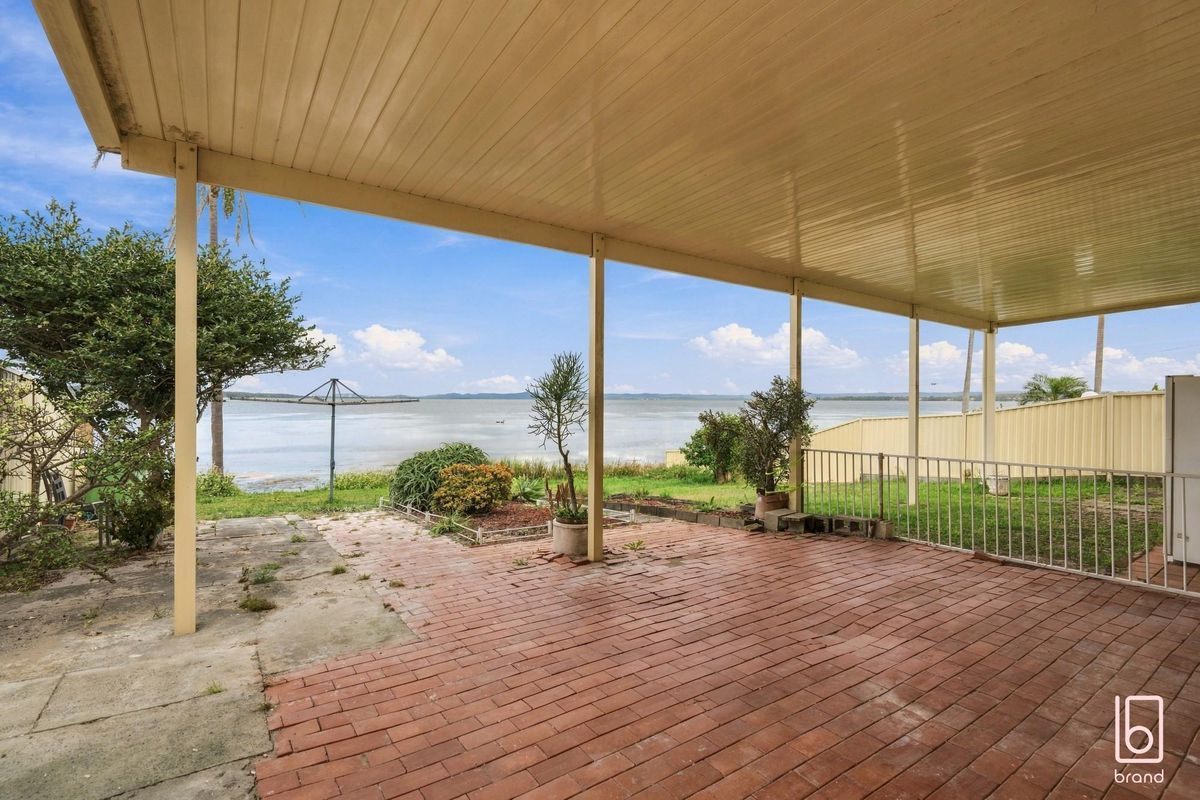 2 / 7 Tamar Avenue, Toukley