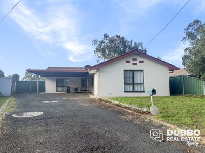 1 Newcombe Court, Dubbo