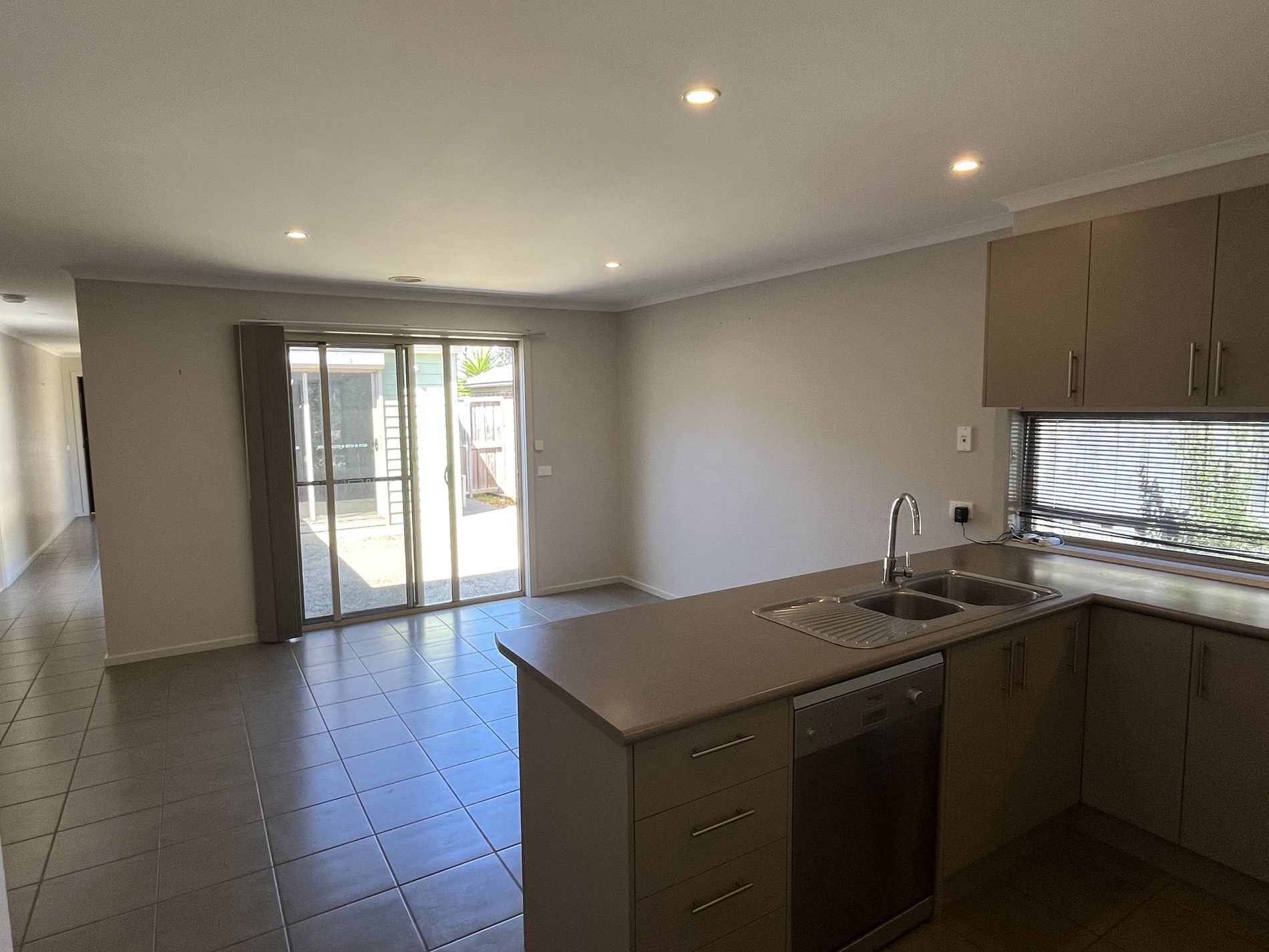 47 Treefern Street, Leopold