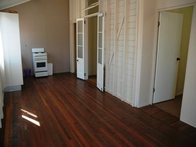 142 Wren street, Longreach