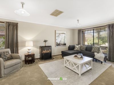 24 Stephellen Way, Cranbourne West