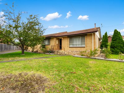 6 Indra Court, Sale