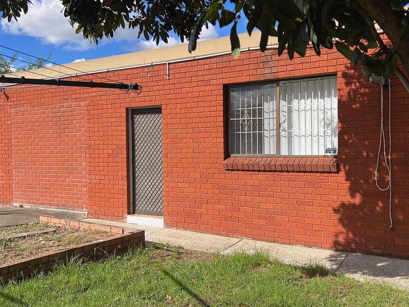 233 John Street, Cabramatta West