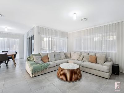 4 Freesia Way, Hamlyn Terrace