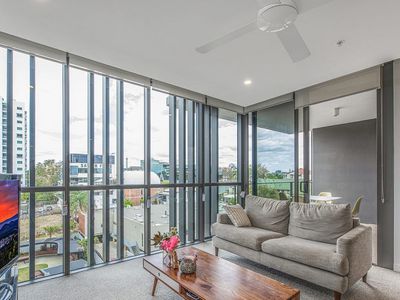 405 / 55 Railway Terrace, Milton