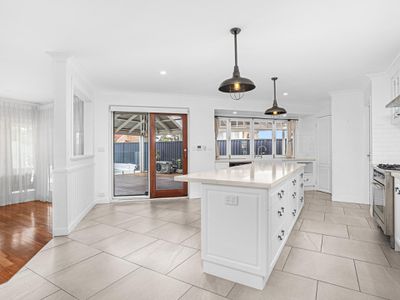 15 Ten Seldam Circle, Winthrop