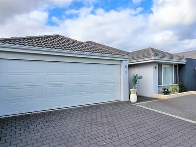 8 Teasel Way, Banksia Grove