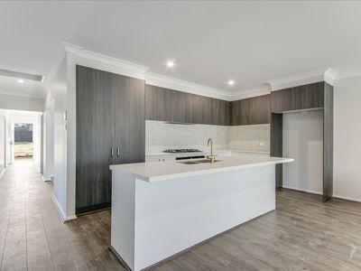 41 Burton Drive, Tahmoor