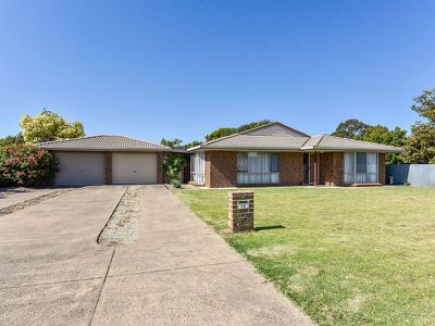 16 Third Street, Millicent