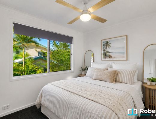 Townhouse in the heart of Coolum Beach image 10 Townhouse in the heart of Coolum Beach image 10