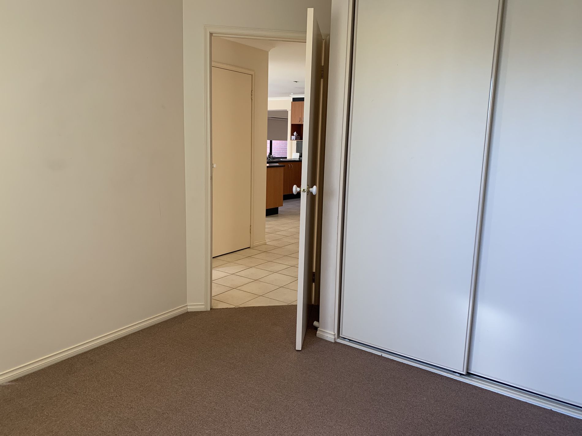 10 Betty Court, Lara