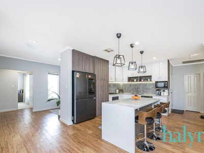 2 / 6 Bruning Road, Manning