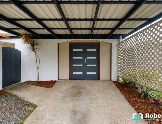 Affordable Living with Golf Course Outlook image 2