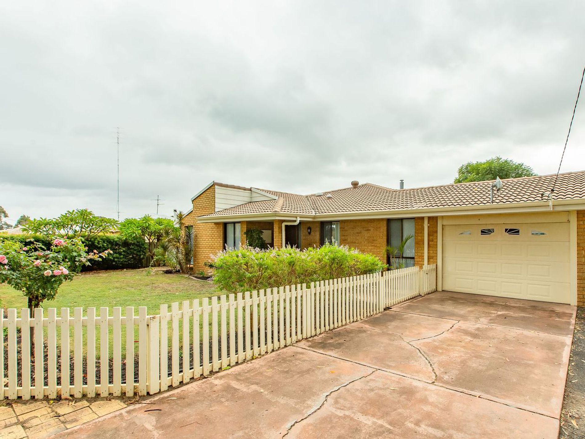 24 Hutchinson Road, Burekup