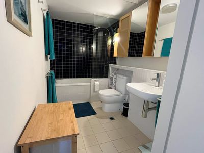 20702 / 72 Victoria Park Road, Kelvin Grove