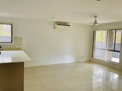 10 Rise Circuit, Pacific Pines