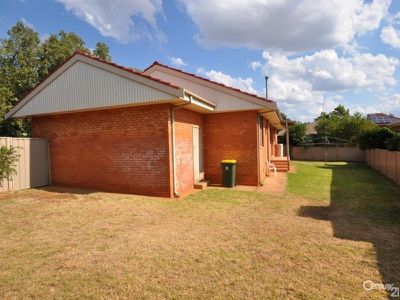 2 Highland Place, Dubbo