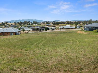 16 Lomandra Way, Mansfield