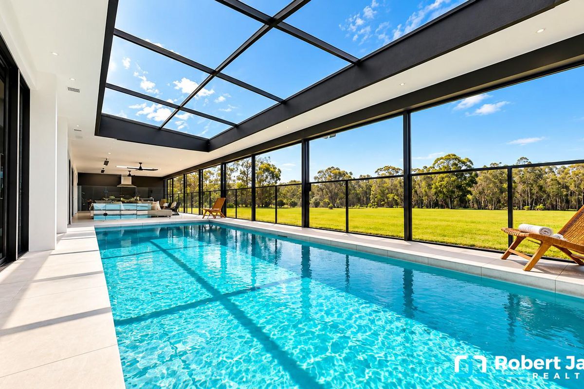 24 Amaroo Place, Cooroibah