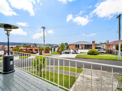 12 Helenwood Grove, Newnham