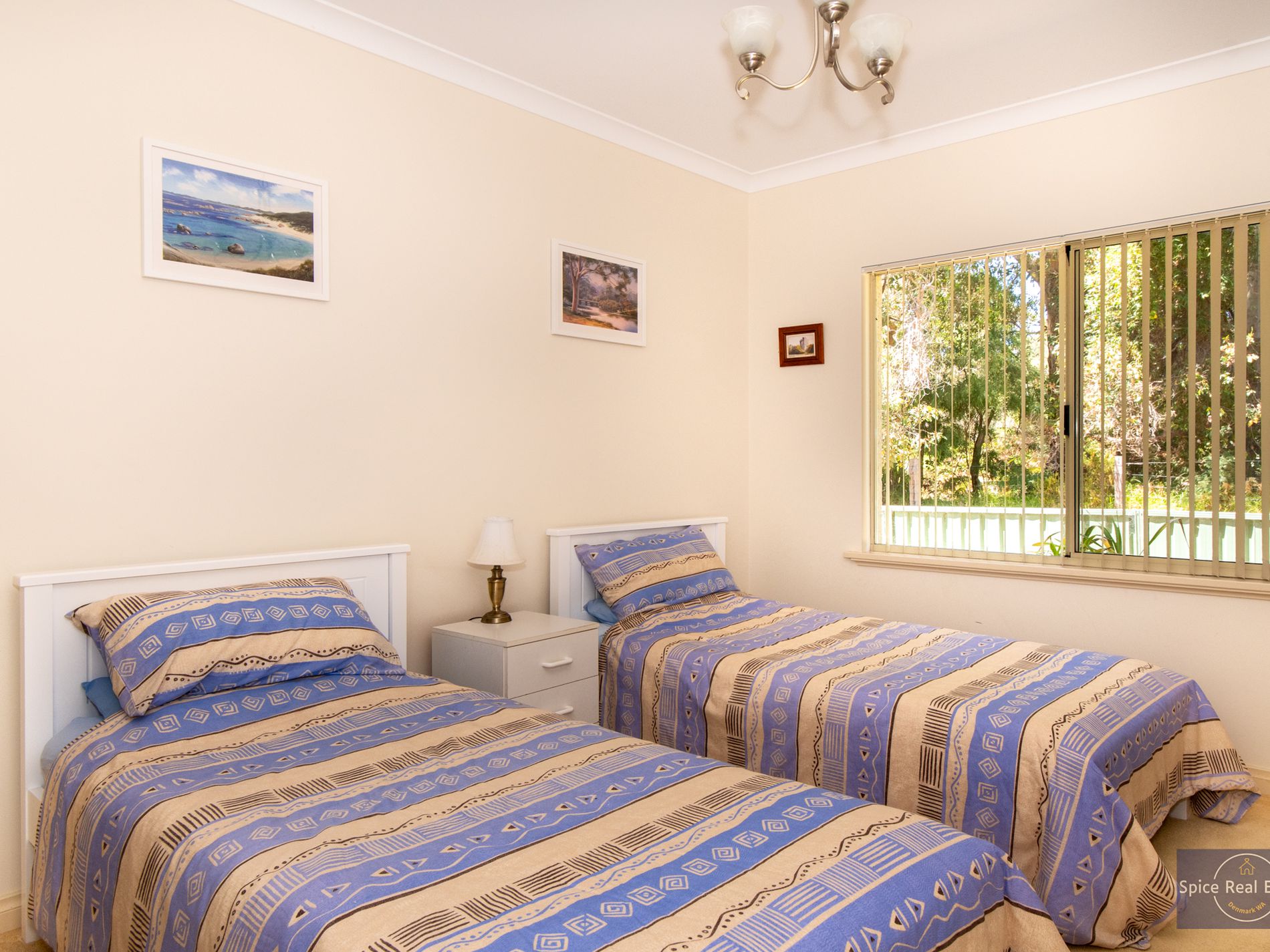 2 Maloney Close, Ocean Beach