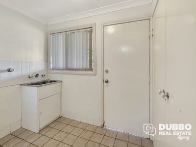 15B Kestrel Close, Dubbo
