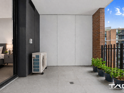 533 / 3 Maple Tree Road, Westmead