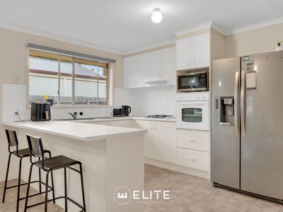 32 Osborn Grove, Pakenham